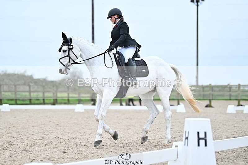 241103-154715-03224 - Novice 1 - 14.44 to 16.08