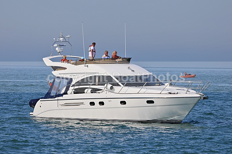 190825 190825 COWES TORQUAY SPECTATOR BOAT 1Y3A0824 - Flybridge Cruisers