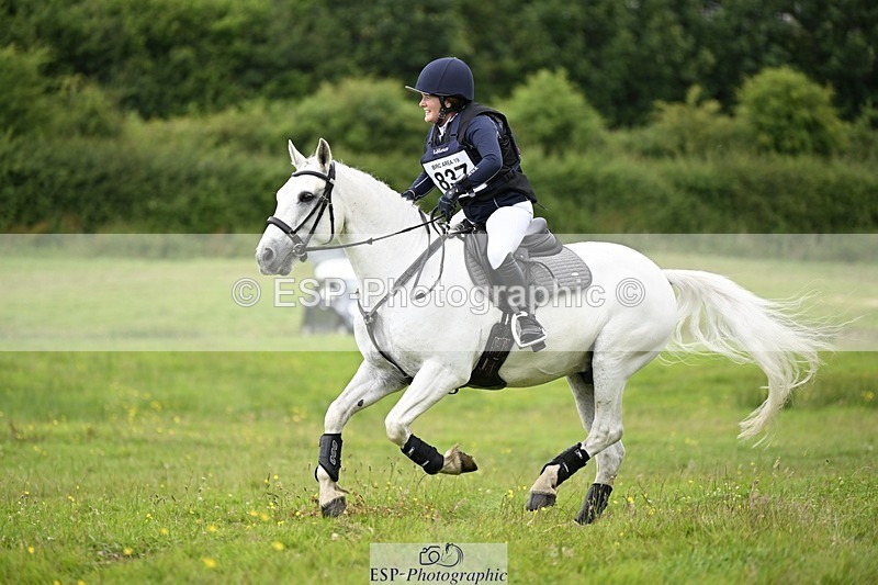 240630-144122-01964 - 837-Gemma_Sumner-Beaughmore_Bay