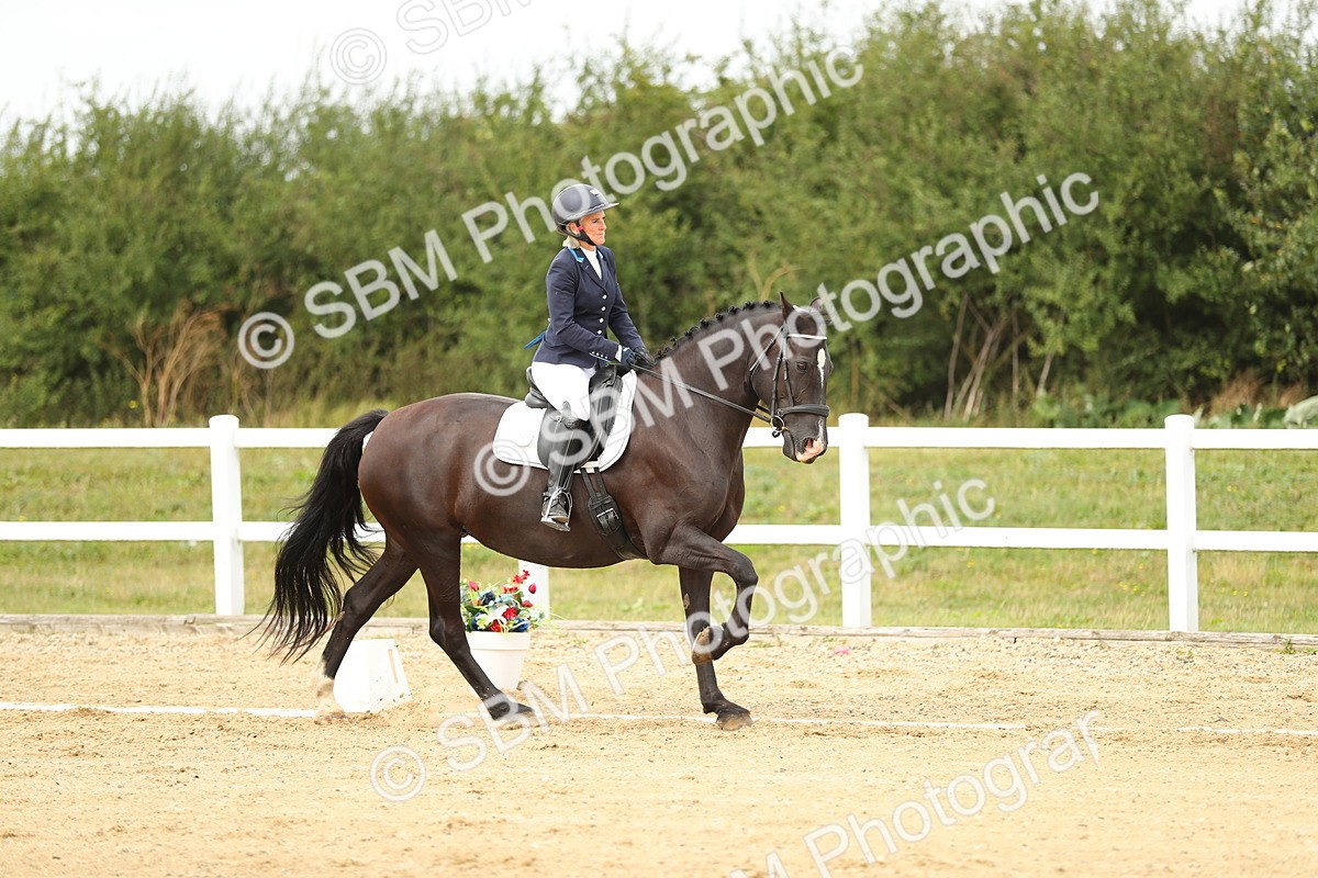 SBM_017742 - Class 14 - Novice 23 - 13.52-14.55