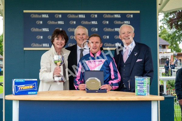 120724-Race 2-Flora Of Bermuda-8713 - Race 2 2.40pm William Hill Summer Stakes