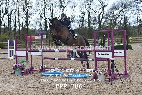 BPP_3864 - CLASS 4 Senior Newcomers/ 1.10m Open