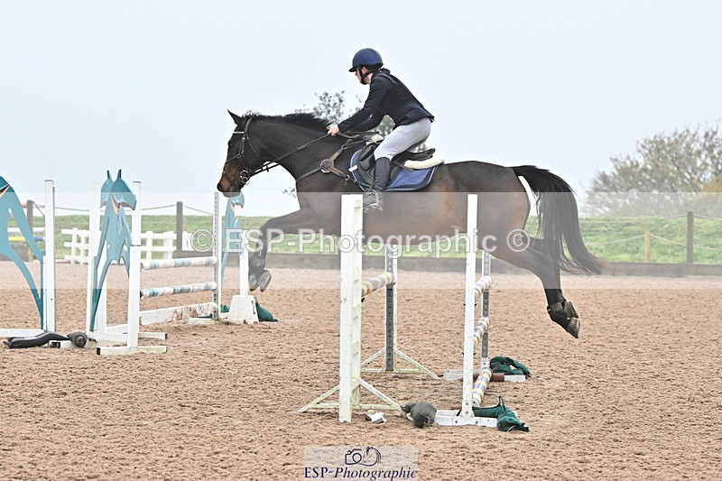 241103A-111746-06977 - SUN Cls 18 British Novice and 90cm Open
