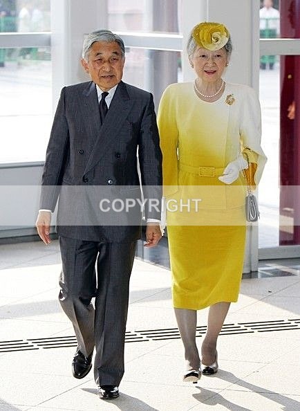 JA-26 Japanese Emperor Akihito and Empress Michiko - Japanese Royals