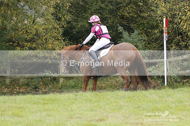  WWHT 171021 1044 - Open Novice (0.80m)  17/10/21