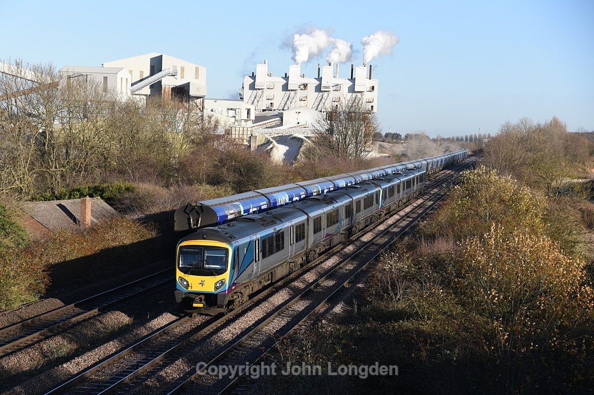 JL - 15.12.21 185140 & 111 11.26 Cleethorpes - Man Picc, Melton Ross - North Lincs