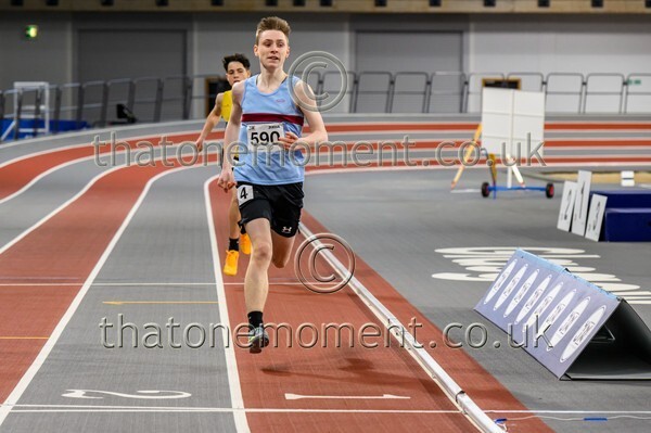 AgeInd25SAT-911537 - Track Male