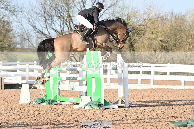 231209A-134622-01929 - Cls 15 National 1.30m & 1.40m