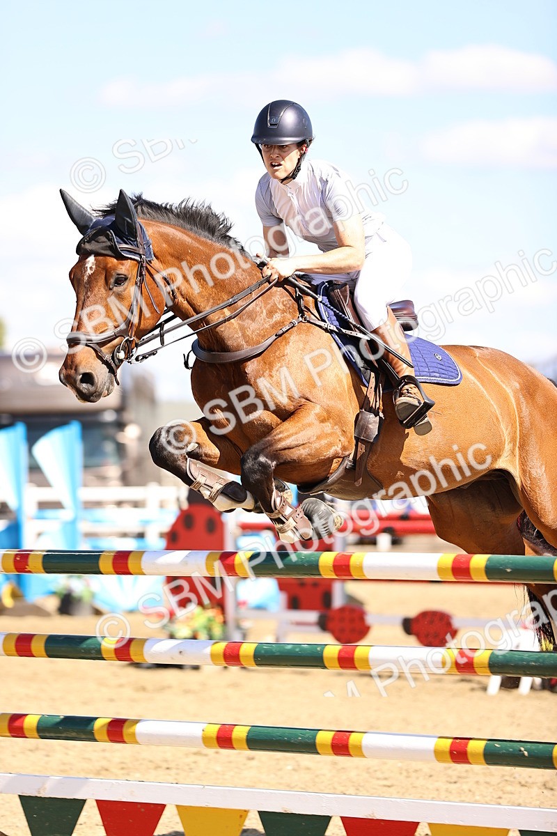 SBM_015600 - Class 16 - Senior foxhunter - 1.20m Open