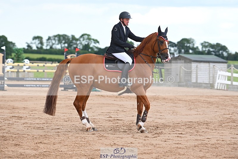 230721A-114044-05714 - Cls 6, 2 Star Medium 1.35m