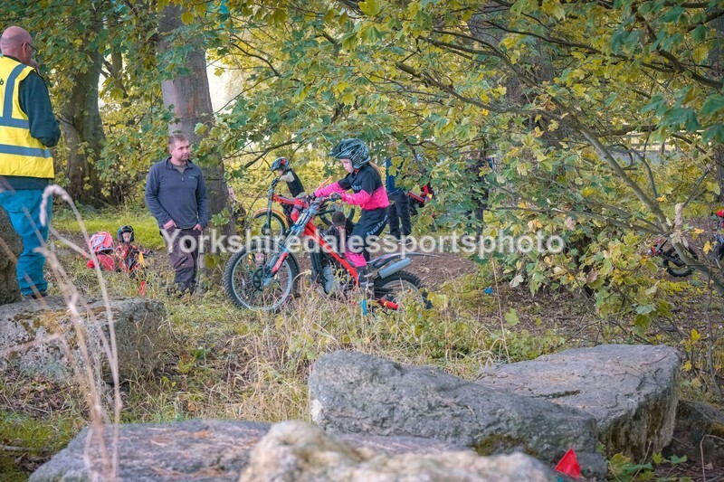 DSCF0248 - Ripon MC Trial 27/09- kids