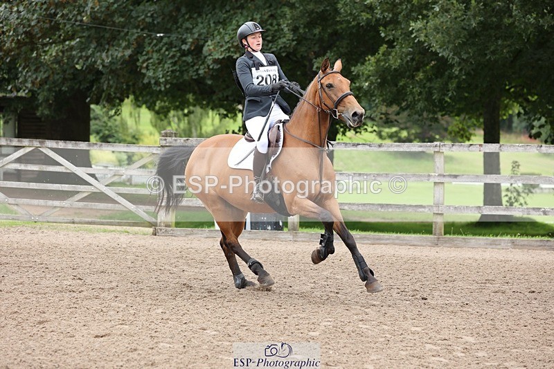 240803-124603-05141 - 208-Sophie_Vicary-ENGELIQUE_O