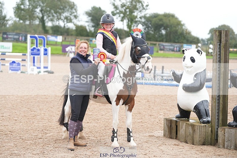 250920-160304-01547 - Cls 21 Pony Intro 80cm Derby