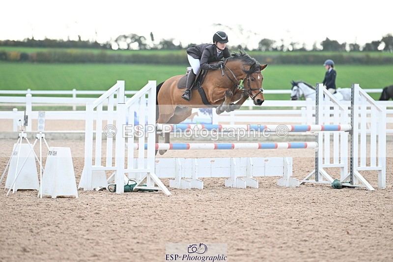 231119A-112428-05400 - Sun Cls 5 Newcomers & 1m Open