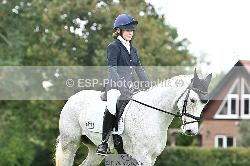 241024-123006-02759 - 326-Eloise.Hawtin-TULLIBARDS.CLONEENAGH.TED