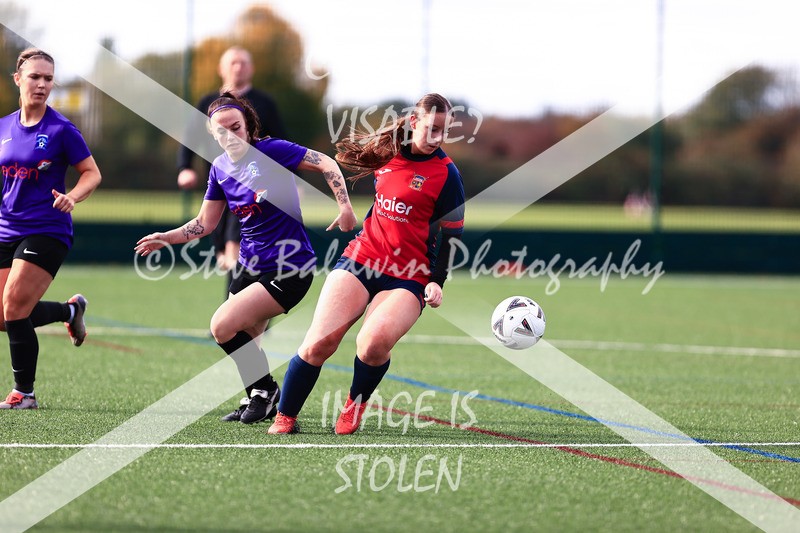 1DX30888 - 2025-10-05 FC Abbey Meads Ladies V Purton  Kingsdown FC Ladies