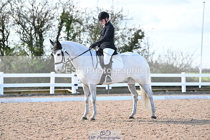 240324A-151345-04452 - Novice 27, 14.30 to 15.25