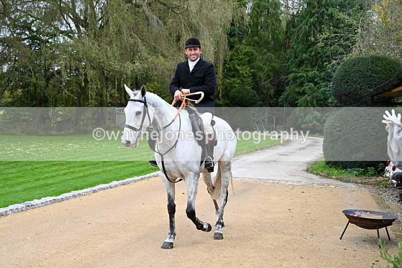 WJ7_5851 - Berks & Bucks - Children's Meet - The Old Farmhouse – Steventon.
