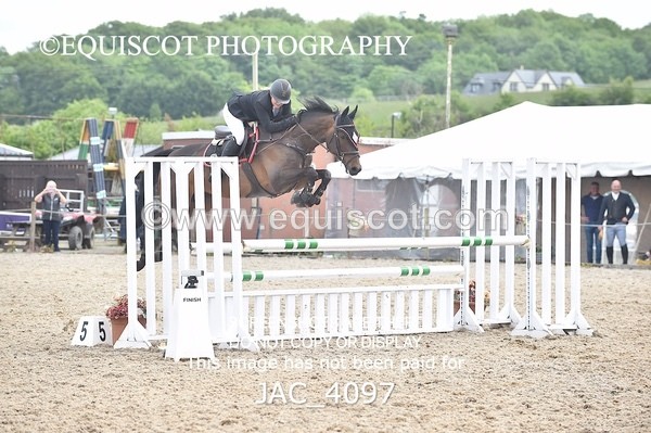 JAC_4097 - CLASS 4 - SAT -Senior Newcomers/ 1.10m Open