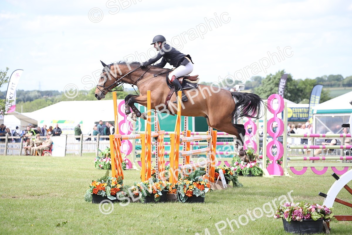 SBM_17470 - Class 208 - Senior Foxhunter 1.20m Open