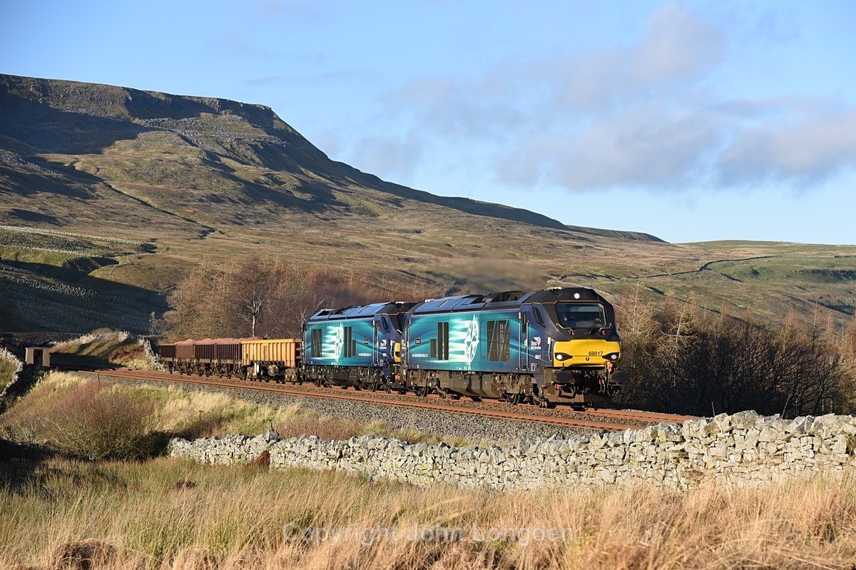 JL - 25.11.20 68017 & 68016 6K05 Carlisle - Crewe, Ais Gill MP260 - Ais Gill - Milepost 260