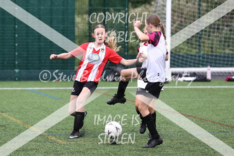 1DX32079 - Sat 6th U12 Girls