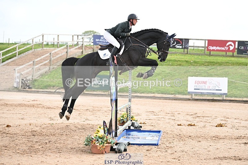 250425-094936-08002 - Cls 2 - 2 Star Small Tour