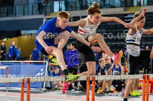 CombiMast25-913994 - Track Male Set One