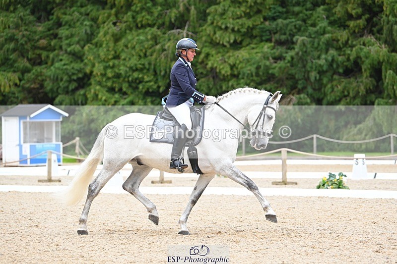 230813-173057-08675 - Cls 14 Medium Silver 16.45 to End