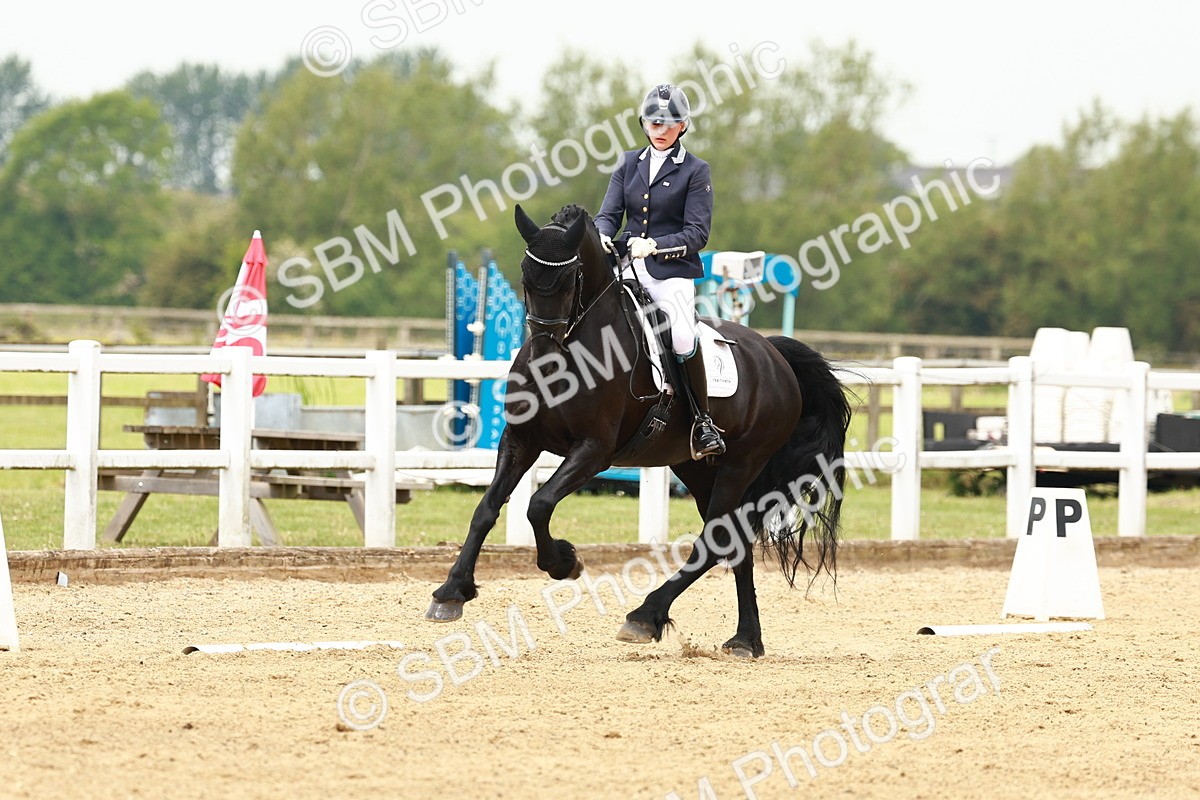 SBM_000998 - Class 6 - Novice 4