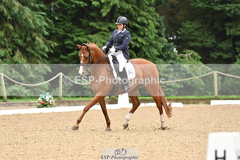 240811-103332-04772 - 156-Stacey.Escrig-Joie.De.Vivre