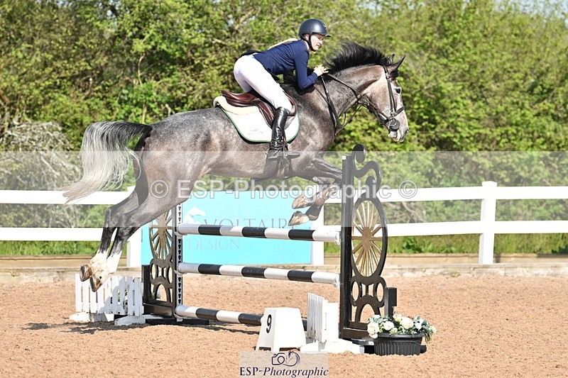 240509A-093853-00197 - Cls 1 British Novice and 90cm Open