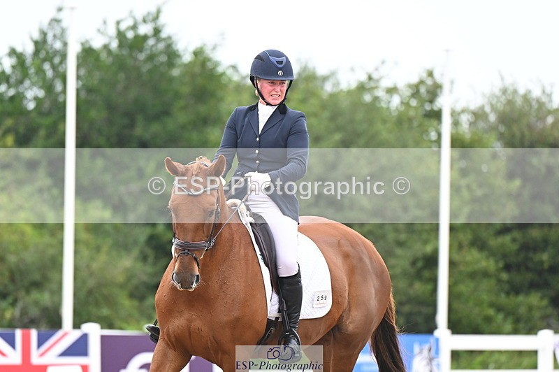 240815A-103410-00124 - 259-Amy.Harris-Stormhill.ultima