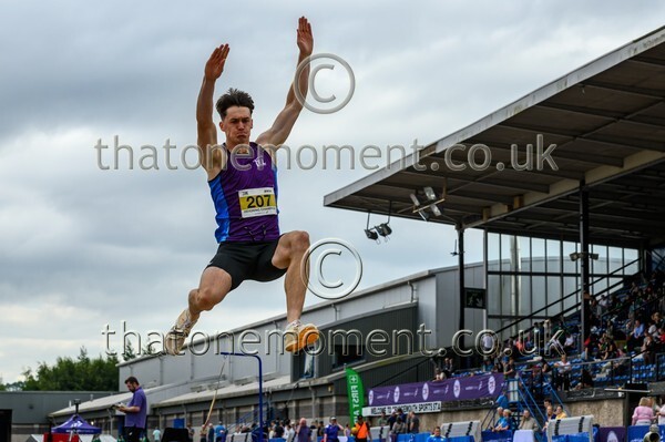 Sen25SUN-916789 - Field Male