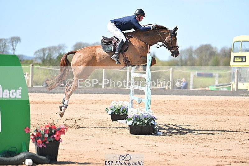 240420A-141453-11666 - Cls 7, 2 Star Medium Tour 1.35m