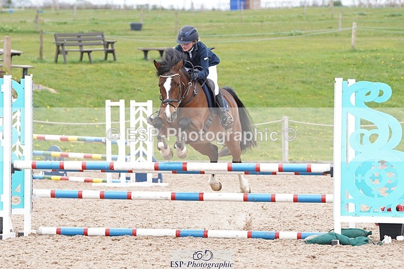 250414-135152-01021 - 90cm Round 2