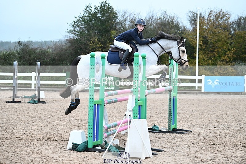 231118A-140831-03292 - Cls 9 Foxhunter & 1.10m Open
