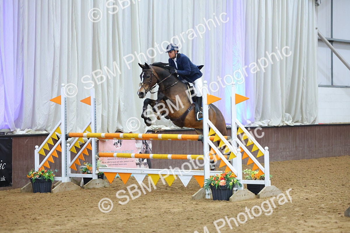 SBM_010555 - Class 23 - Senior Newcomers/ 1.10m Open - First Round (1.10m)
