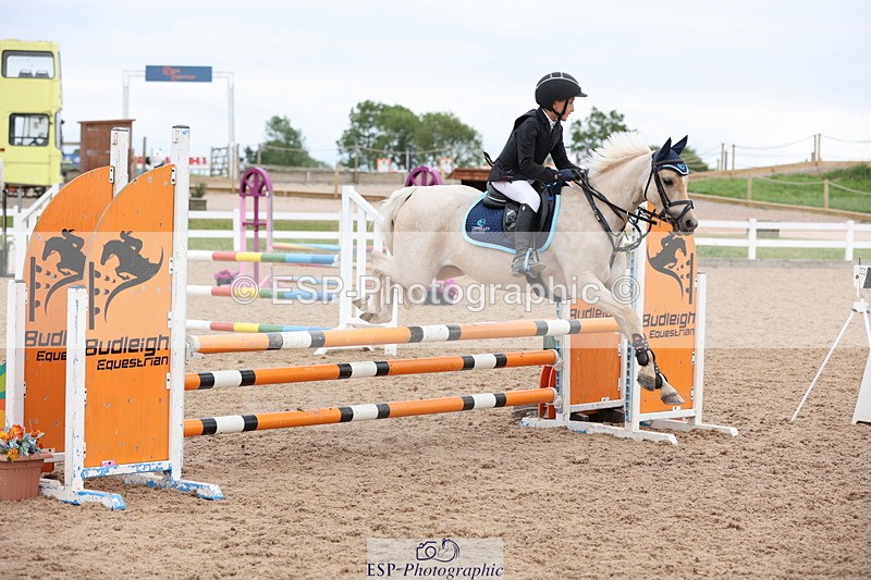 240630A-181554-16358 - Cls 28 Stepping Stones 128cm + 138cm