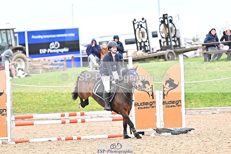 250414-102042-00069 - 70cm Round 1