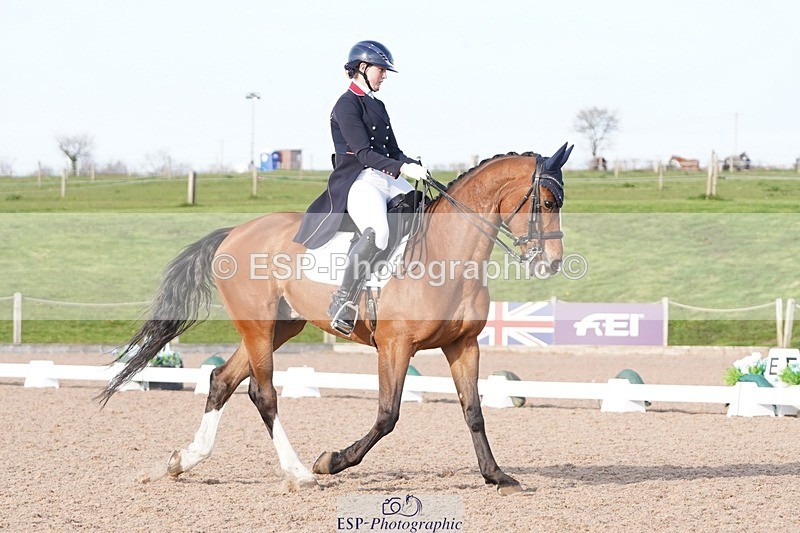 250404-172026-07930 - 147-Anna.Jesty-Grolschstar