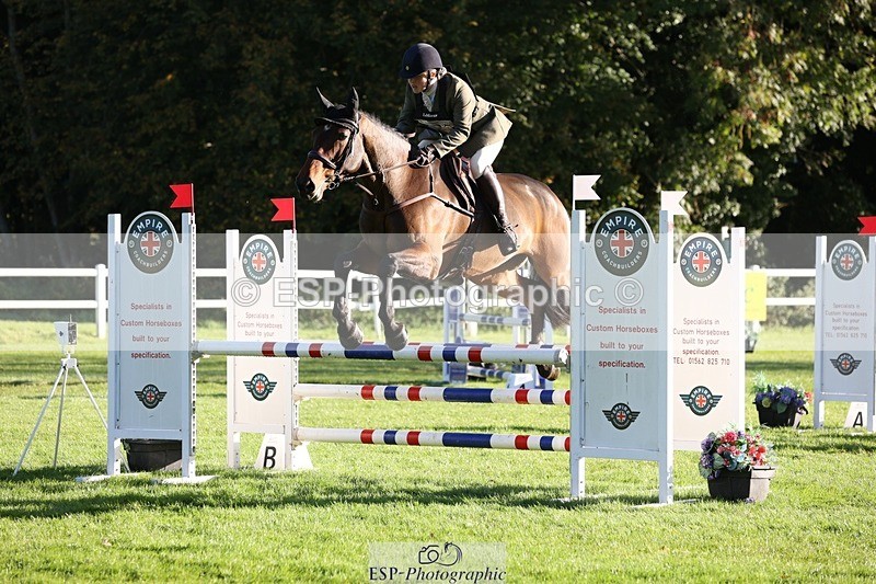 231022-095456-24198 - 628-WONDERLAND.T.H-Alice.Dalton-TrotUp+SJ