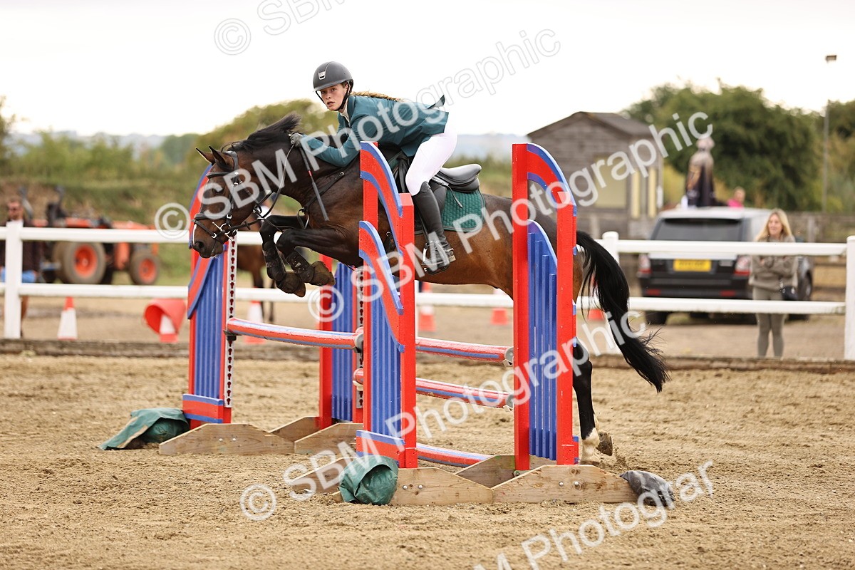 SBM_024412 - Class 8 - Clear Round