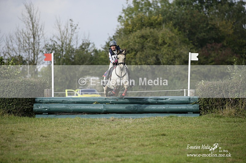  WWHT 171021 3034 - Intermediate (0.90m)  17/10/21