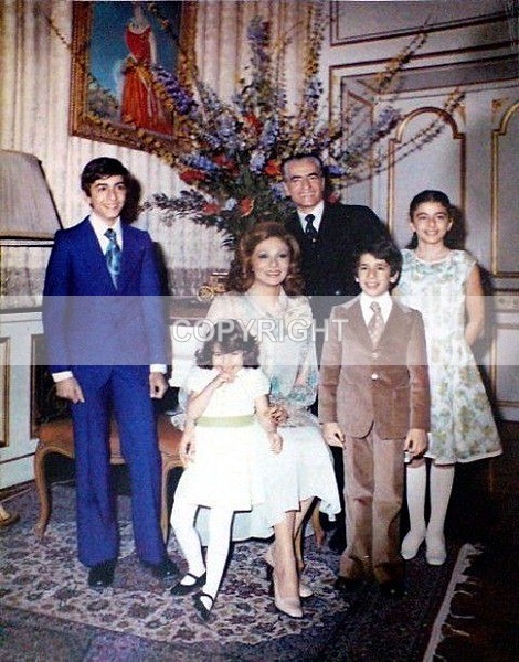 IR-16 Shah and his wife and family - Iranian Royals