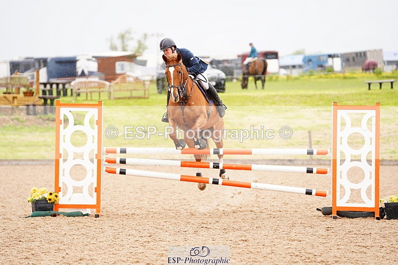 240526A-120434-07939 - Cls 26 Chard Equ 1.05m and 1.10m Grand Prix