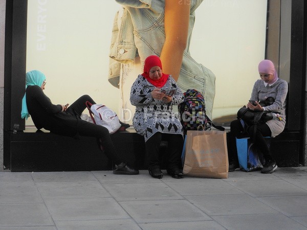 Primark, Oxford Street - Candid People