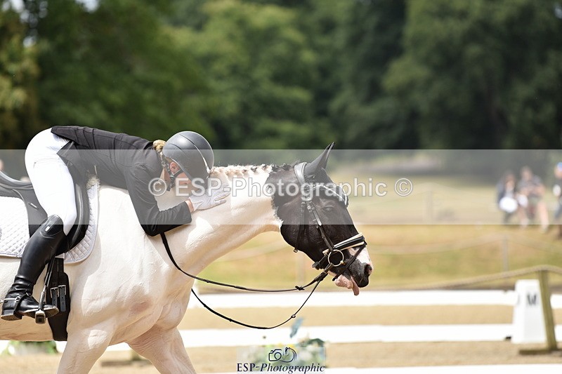 140110A-012428-10920 - 002-Michelle.Wallis-Alvescot.Winning.Mood