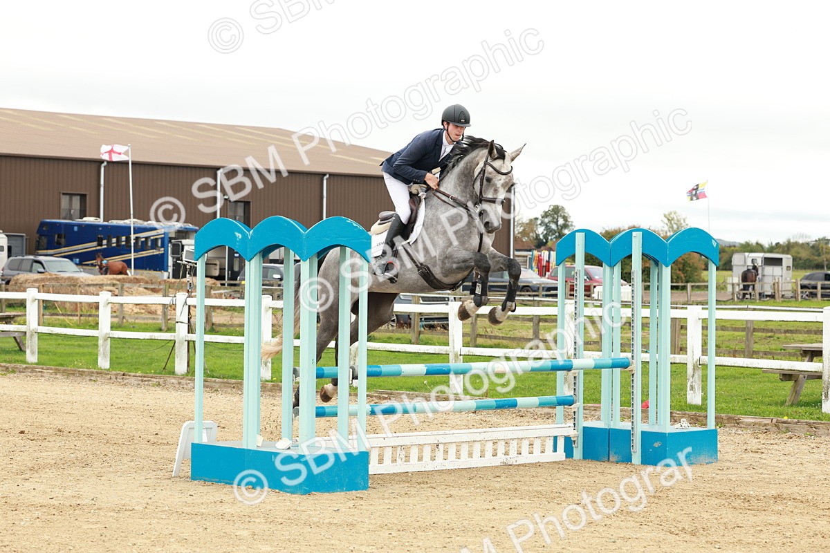 1I0A6732 - Class 2 - Senior British Novice