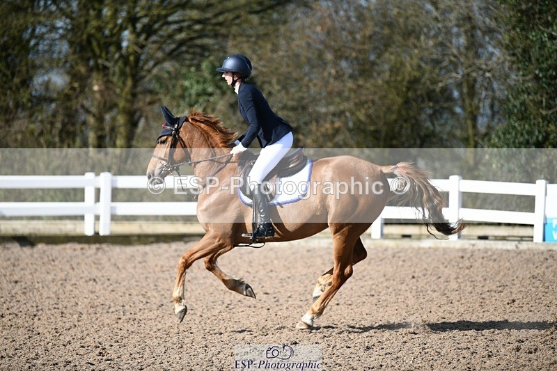 250330-100134-05964 - Cls 32 British Novice and 90cm